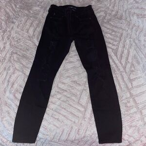 Black Aeropostale Ripped Skinny Jeans
